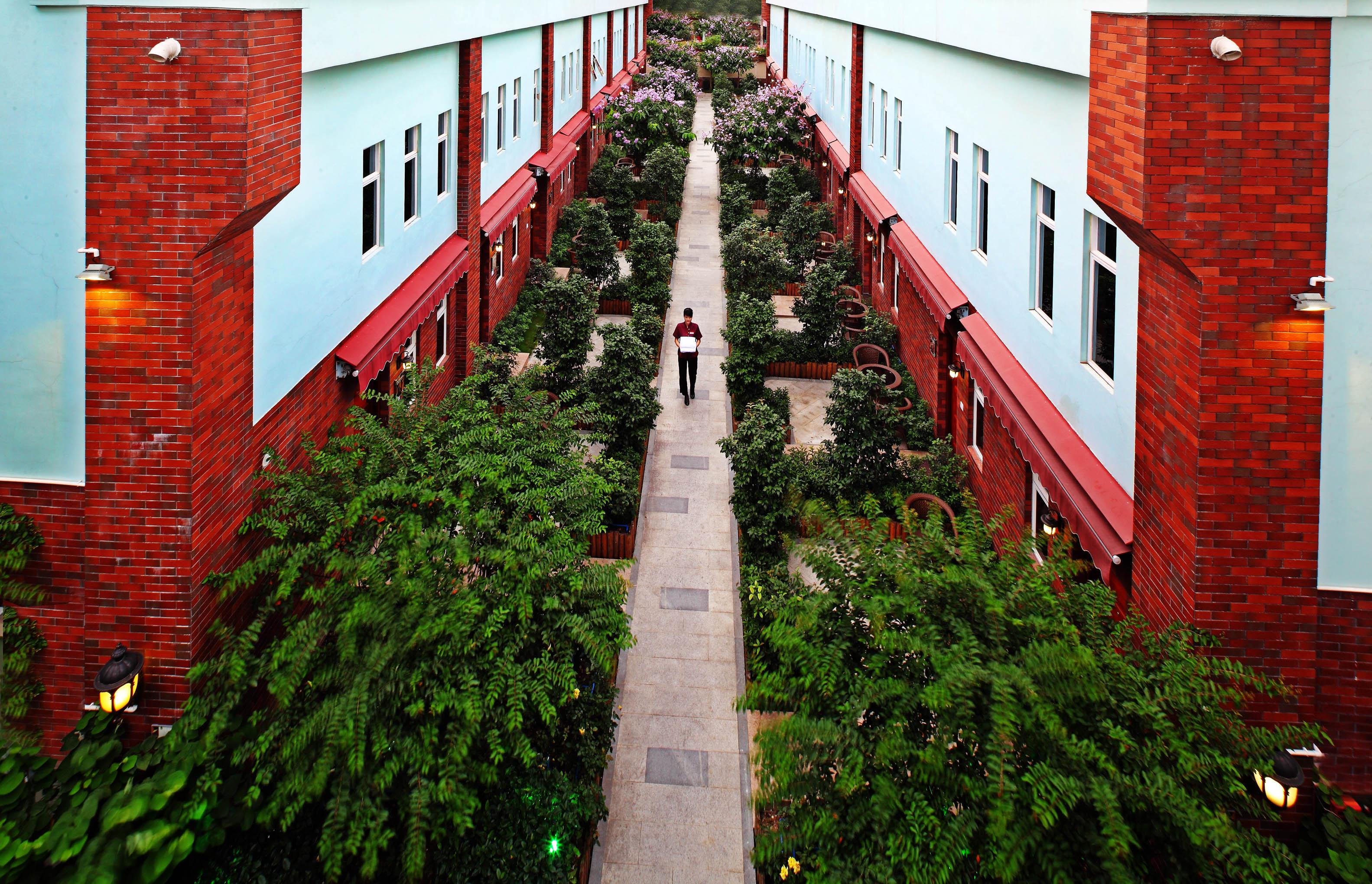 Royal Garden Hotel Kanton Exterior foto