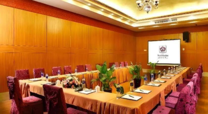 Royal Garden Hotel Kanton Exterior foto